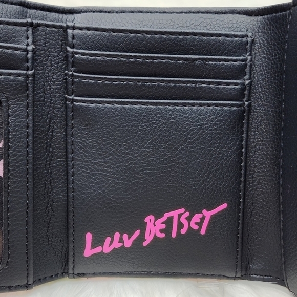 Betsey Johnson Luv Betsey Lbcash Wallet Midnight Roses Multi Color - Picture 11 of 16